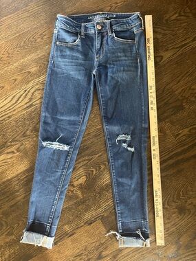 2 American Eagle Dark Blue Ripped Skinny Jeans cuffed stretch distressed Jegging